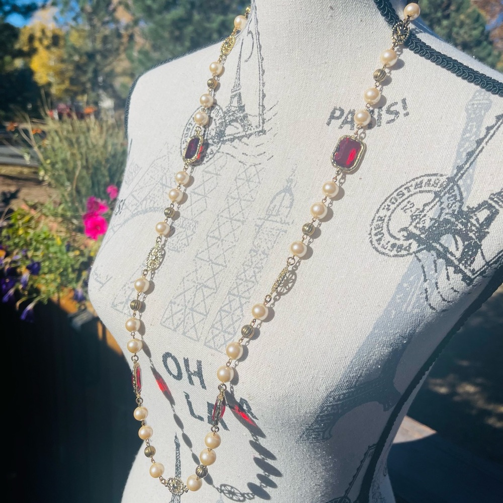 ❗️❗️SALE❗️❗️70’s Carol Dauplaise runway piece. Signed & patented.